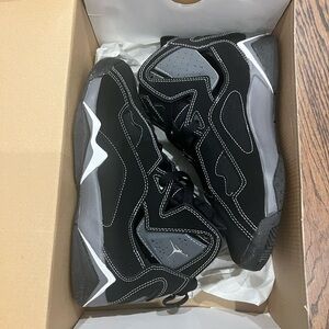 Boys Jordan True Flight Sneakers.